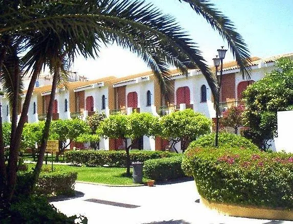 Holiday Club Naxos Giardini-Naxos 3*,